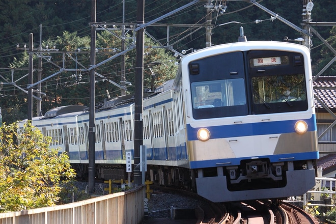 【西武】新101系261F(伊豆箱根鉄道色)廃車回送を不明で撮影した写真