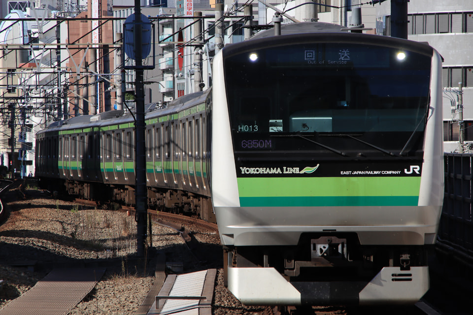 【JR東】E233系H013編成東京総合車両センター入場回送の拡大写真