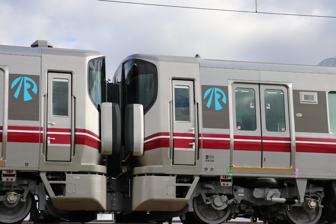 【IR】521系100番台IR06～08が近畿車輛を出場を不明で撮影した写真