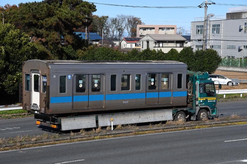 【小田急】1000形1751F(ワイドドア車) 新宿方2両 廃車・搬出 の拡大写真
