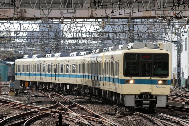 【小田急】8000形8261F(8261×6)大野出場試運転を相模大野駅で撮影した写真