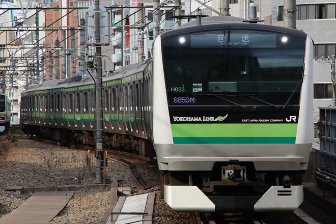 【JR東】E233系H023編成東京総合車両センター入場回送を恵比寿駅で撮影した写真