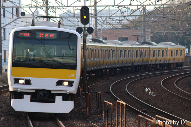 【JR東】E231系A512編成中央・総武緩行線内で試運転を新検見川駅で撮影した写真