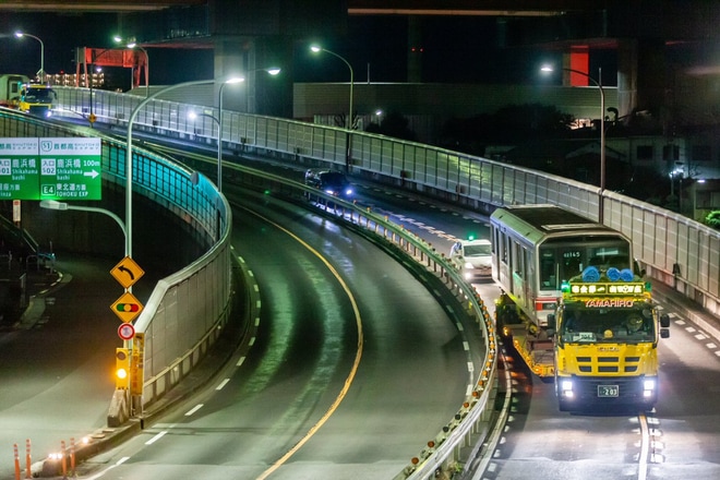 【メトロ】02系02-145F廃車陸送を不明で撮影した写真