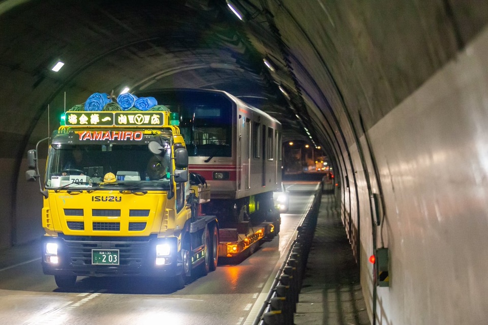 【メトロ】02系02-145F廃車陸送の拡大写真