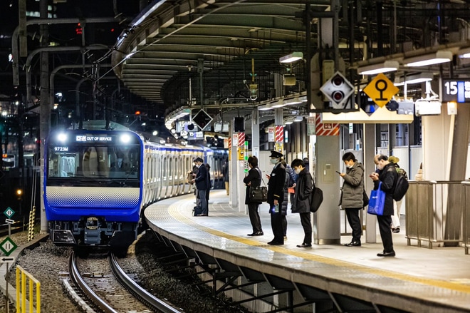 【JR東】E235系J-03編成+F-03編成疎開返却を品川駅で撮影した写真