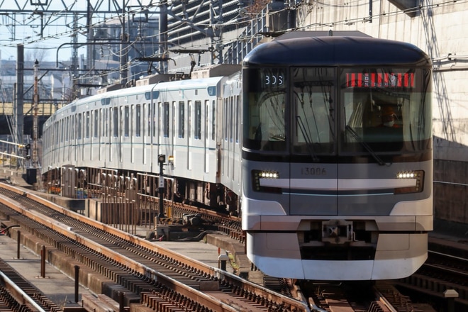 【メトロ】13000系13106F鷺沼入場回送を大岡山駅で撮影した写真