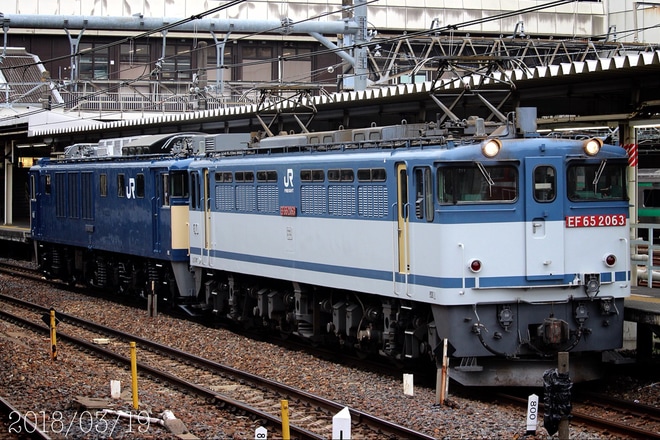 【JR貨】EF64-1022 大宮車両所出場を大宮駅で撮影した写真