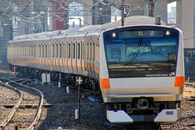 【JR東】E233系トタT2編成大宮総合車両センター出場回送を大宮駅で撮影した写真