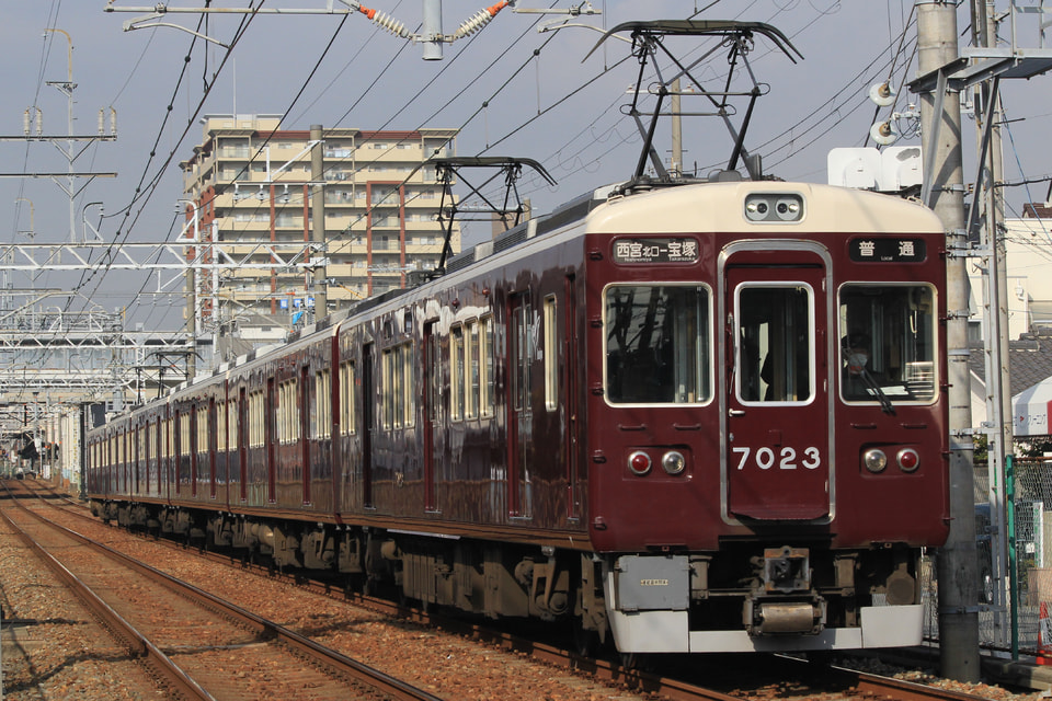【阪急】7000系 7023Fが今津線を代走の拡大写真