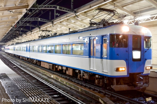 【近鉄】天理臨 春季大祭の団体列車 を宇治山田駅で撮影した写真