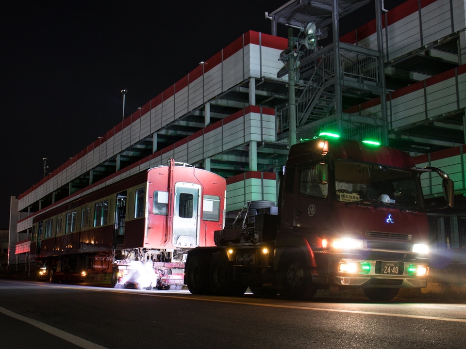 【西武】9000系9103Fの一部車両が横瀬車両基地から陸送の拡大写真