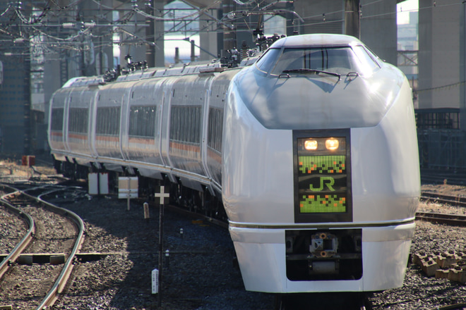 【JR東】651系OM205編成大宮総合車両センター出場回送を大宮駅で撮影した写真