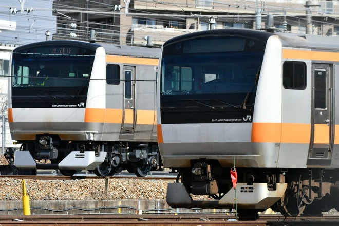 【JR東】E233系H57編成付属編成が構内試運転を長野総合車両センター付近で撮影した写真