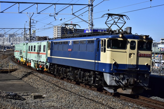 【JR貨】EF65-2068牽引マルチプルタイタンパー08-475甲種輸送を三郷駅で撮影した写真