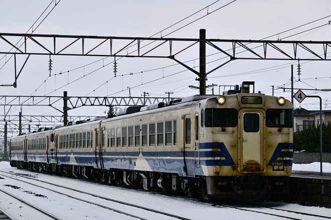 【JR東】キハ48形4両秋田総合車両センターへ廃車回送を土崎駅で撮影した写真