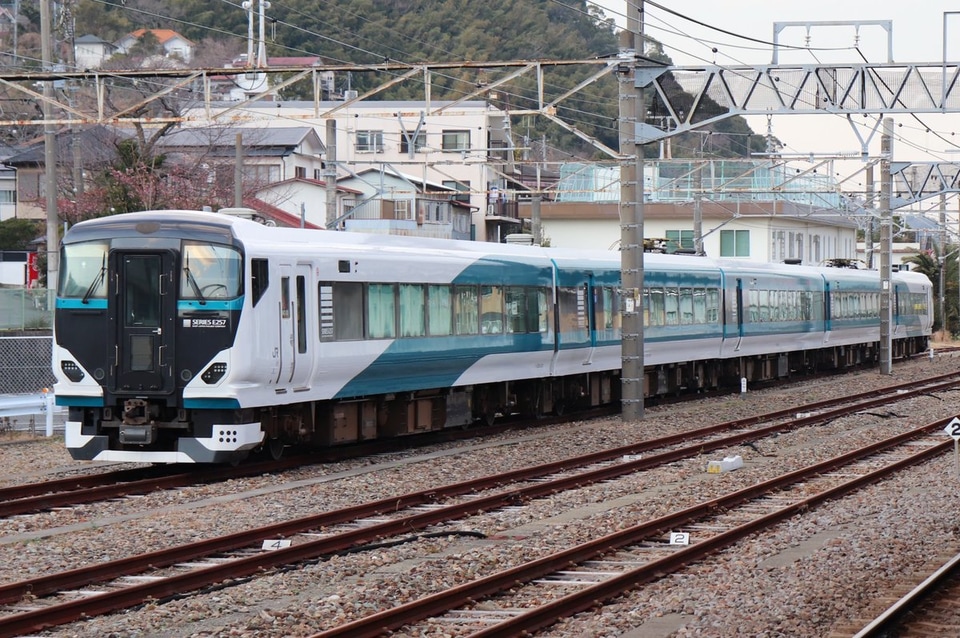 【JR東】E257系2500番台NC-33編成が伊東線へ初入線の拡大写真