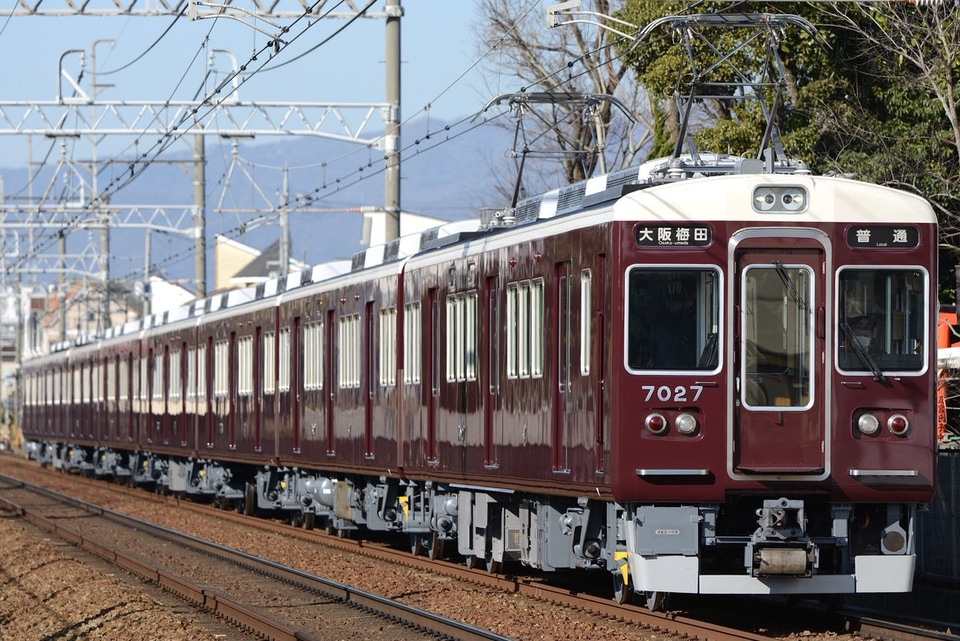 【阪急】7000系 7027Fリニューアル編成として運用復帰の拡大写真