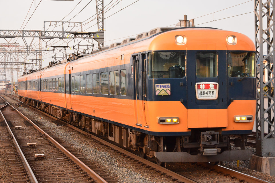 【近鉄】12200系「スナックカー」定期営業運転終了の拡大写真