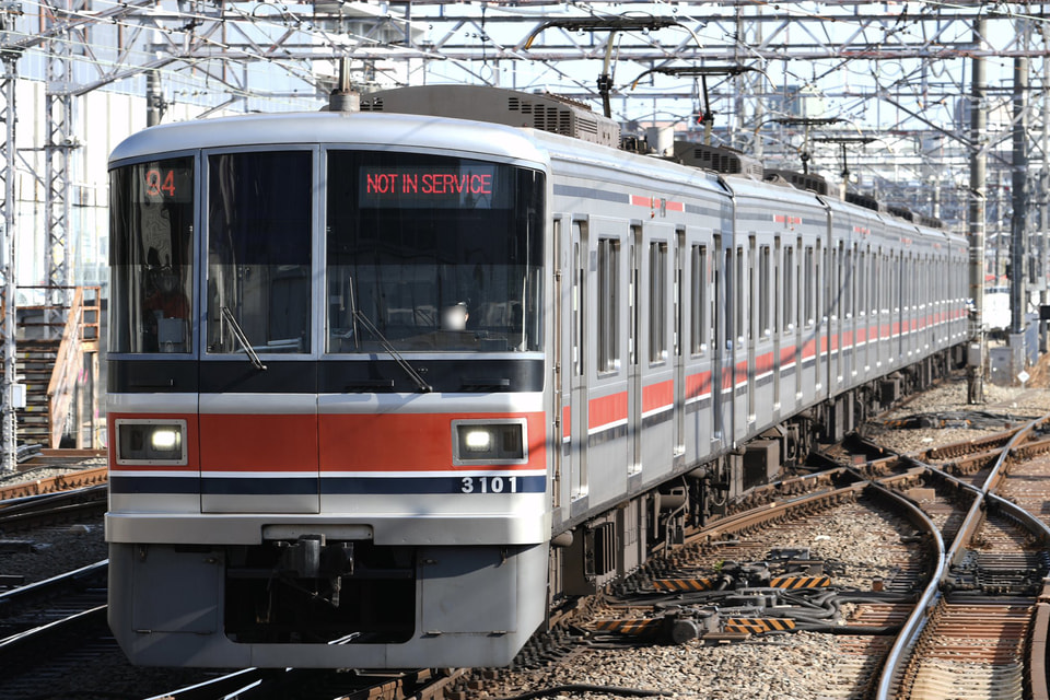 【東急】相鉄直通対応改造工事が未施工の3000系3001Fが長津田へ回送の拡大写真