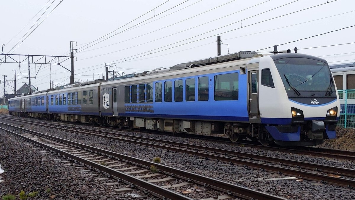 JR東】HB-E300系「リゾートしらかみ青池」秋田総合車両センター入場