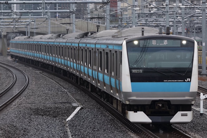 【JR東】E233系サイ129編成東京総合車両センター入場回送を高輪ゲートウェイ駅で撮影した写真