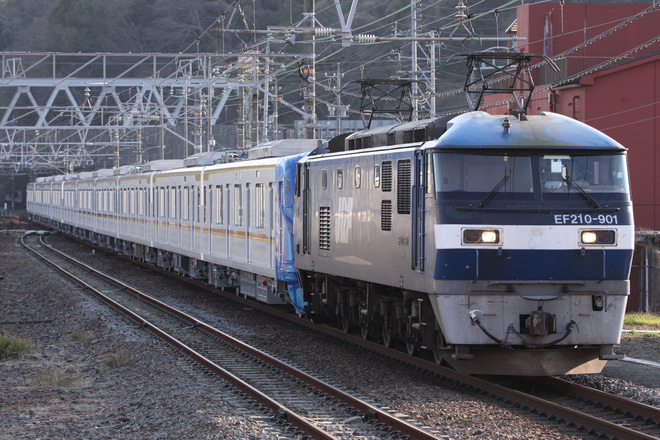 【メトロ】17000系17104F甲種輸送にEF210-901が充当を富士川駅で撮影した写真