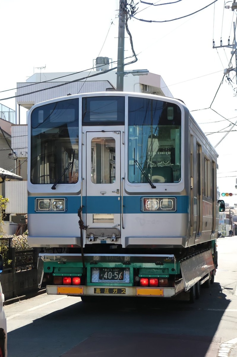 【小田急】1000形1053×4(1053F) 新宿方2両 廃車・搬出 の拡大写真