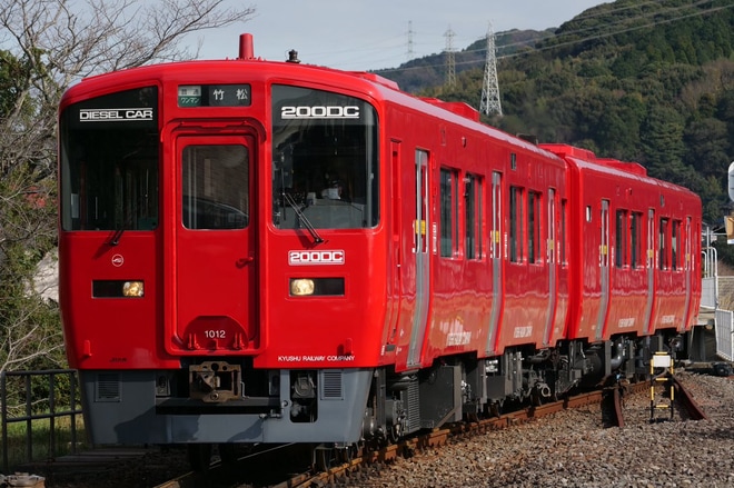 【JR九】キハ200-12+キハ200-1012が赤色で長崎地区にて運行開始