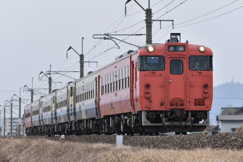 【JR東】キハ40系列6両が弘前から秋田総合車両センターへ廃車回送の拡大写真