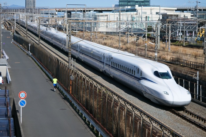 【JR西】JR西所属N700Sとしては1本目のH1編成が運用開始及び東京乗り入れ開始を新富士〜静岡間で撮影した写真
