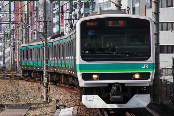 【JR東】E231系マト139編成 東京総合車両センター入場回送を恵比寿駅で撮影した写真