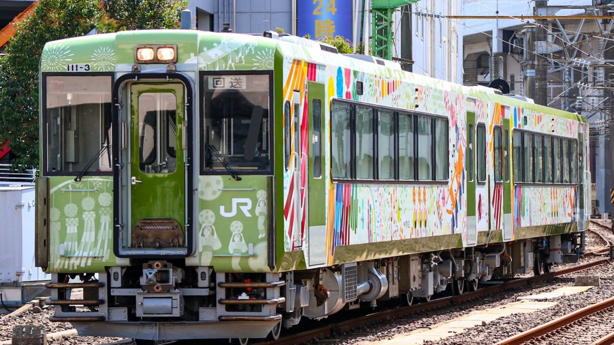 JR東】キハ111-3+キハ112-3が「東北のまつり」ラッピング姿で出場 |2nd