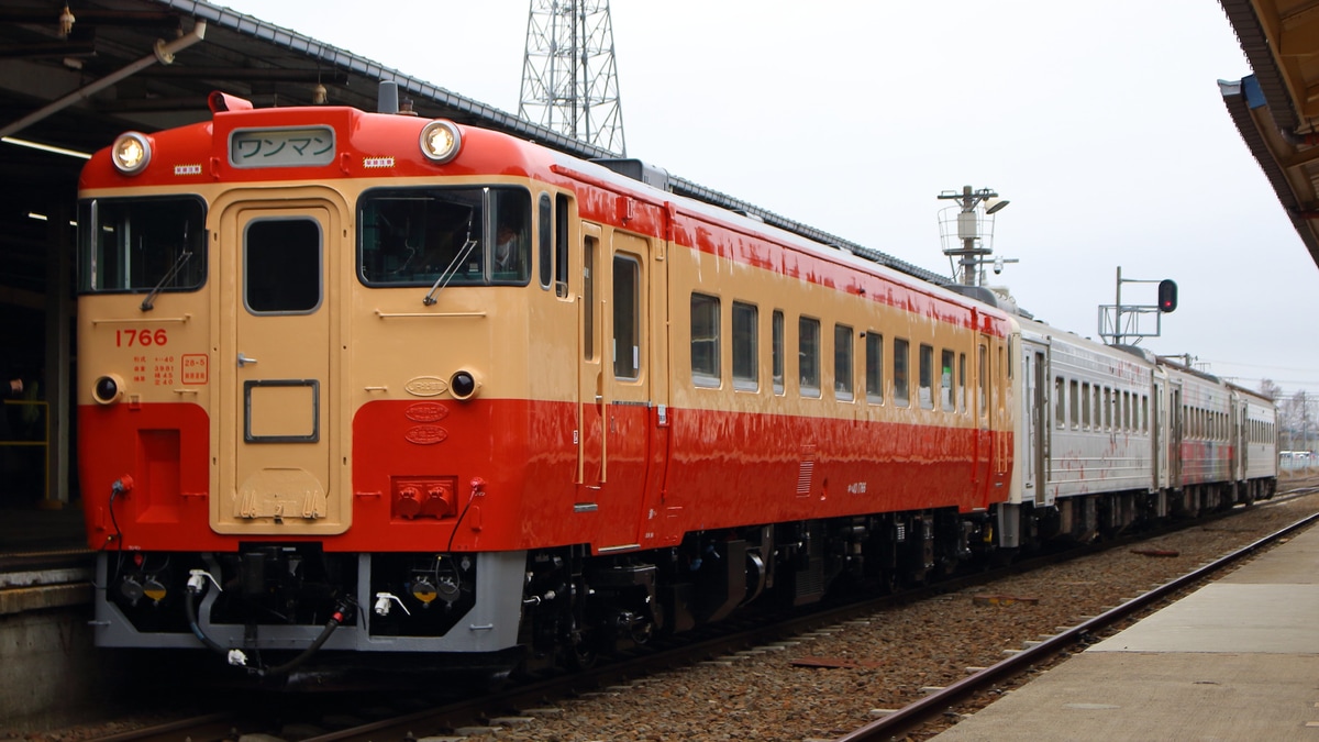 JR北】キハ40-1766が国鉄一般気動車標準色塗装になりお披露目 |2nd-train鉄道ニュース