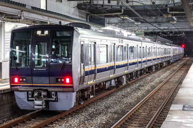 【JR西】207系S44+S41編成網干総合車両所出場回送を東加古川駅で撮影した写真