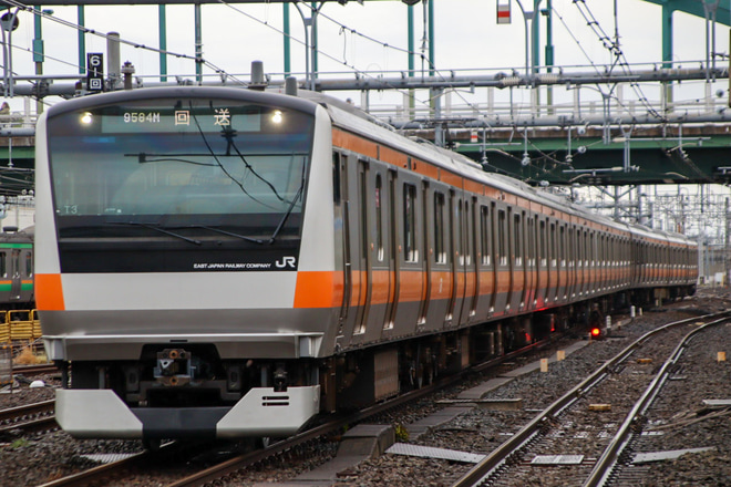 【JR東】E233系トタT3編成大宮総合車両センター出場回送を大宮駅で撮影した写真