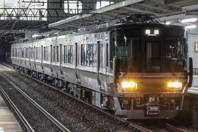 【JR西】223系MA05編成網干出場回送を東加古川駅で撮影した写真