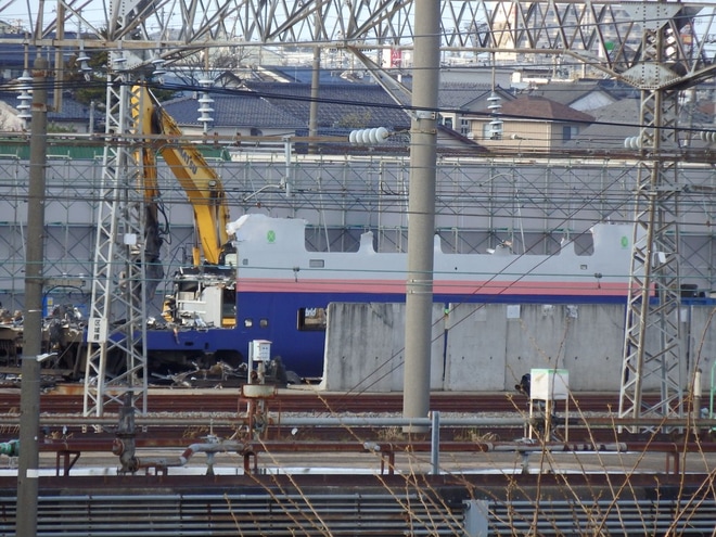 【JR東】E4系P19編成新潟新幹線車両センターで解体中を新潟新幹線車両センター付近で撮影した写真