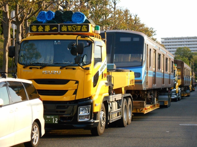 【横市交】3000S形3531編成(下飯田駅事故当該)廃車に伴う陸送を不明で撮影した写真