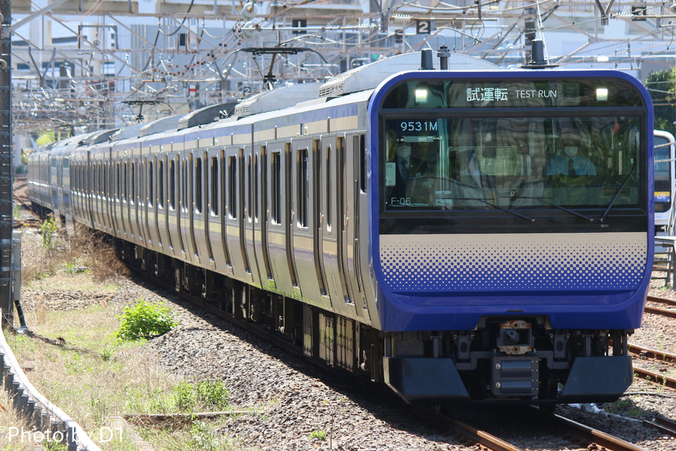 【JR東】E235系F-06編成が鹿島線で試運転の拡大写真