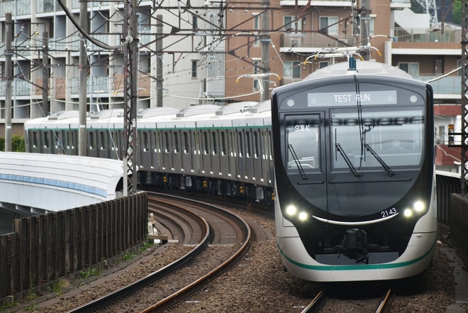【東急】2020系2143F新造試運転を青葉台駅で撮影した写真