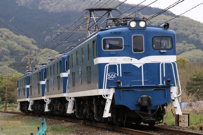 【秩鉄】秩父鉄道貨物列車運転再開伴う機関車回送を不明で撮影した写真
