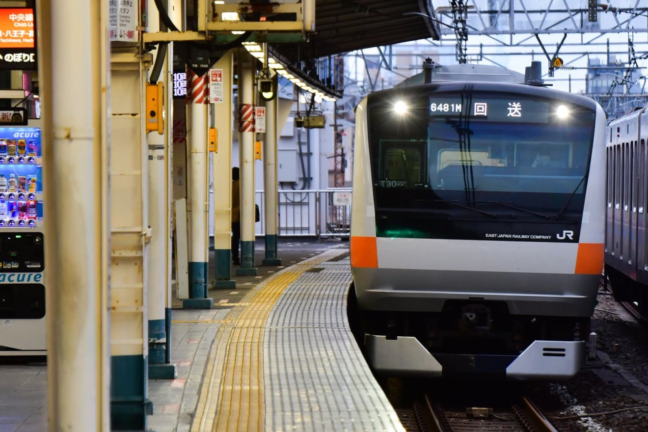 【JR東】E233系T30編成東京総合車両センター出場回送の拡大写真