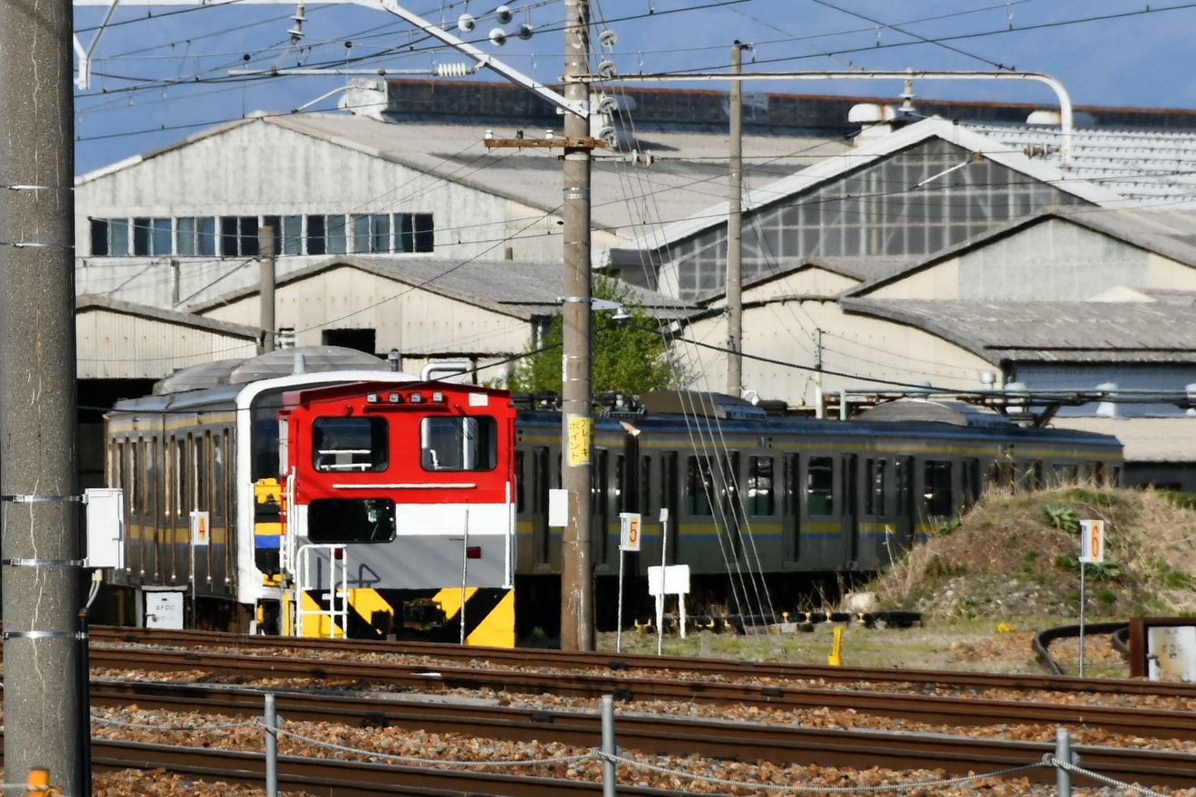 【JR東】209系マリ車が長野総合車両センター解体線への拡大写真