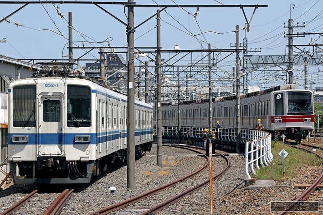 【東武】20050型21855Fのうち6両が津覇車両へ入場を津覇車両付近で撮影した写真