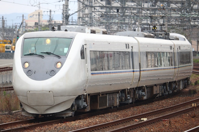 【JR西】681系W12編成吹田総合車両所出場試運転を岸辺駅で撮影した写真