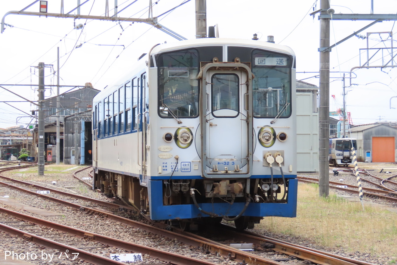 【JR四】キハ32-3「鉄道ホビートレイン」多度津工場入場の拡大写真