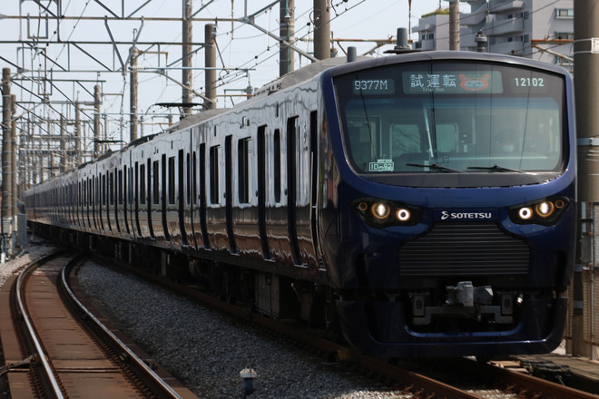 【相鉄】12000系12102×10(12102F)埼京線内試運転を戸田公園駅で撮影した写真