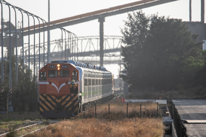 【台鐵】EMU900EMU904編成が輸送を不明で撮影した写真
