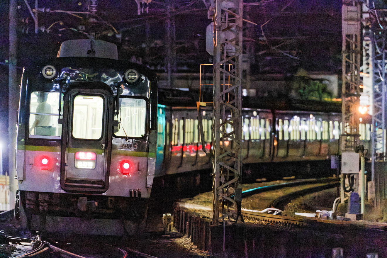 【京阪】2600系2624Fによる特急列車が運転の拡大写真